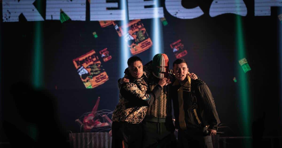 Review: A rowdy Irish rap trio with a growing sense of purpose tells its own story in ‘Kneecap’