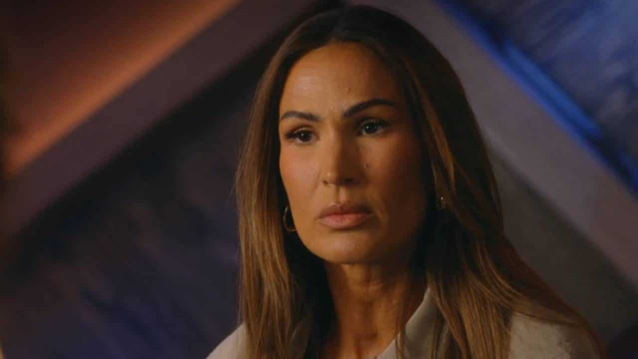 Tout pour la lumière en avance : Julian retombe dans l'alcool... ce qui vous attend dans l'épisode 45 du vendredi 15 août 2025 [SPOILERS]